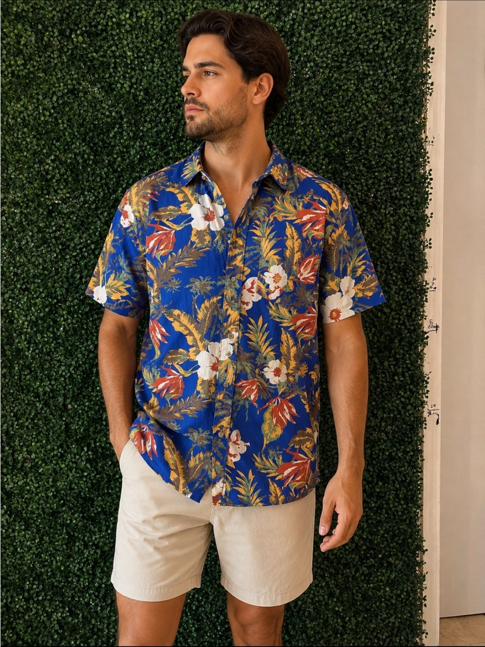 Blue Floral Short-Sleeve Button-Up Shirt
A 4